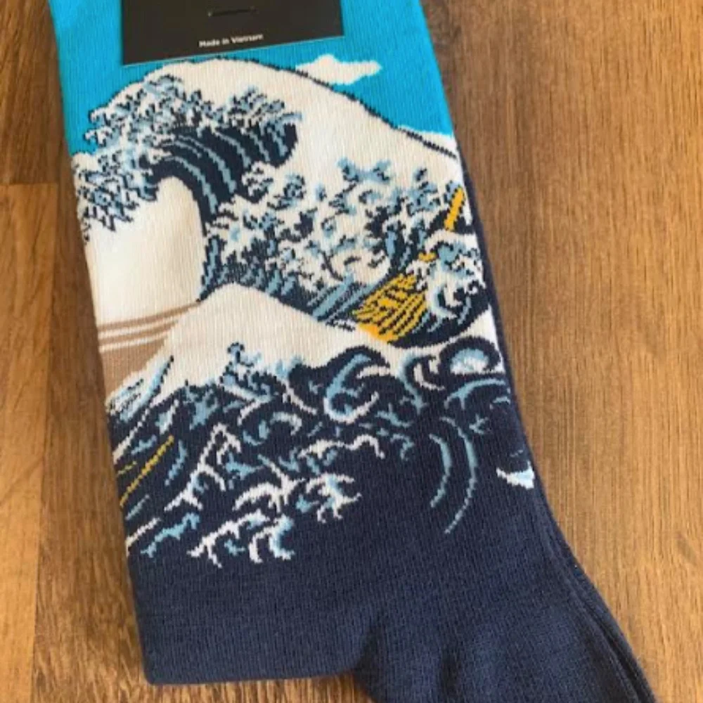 🆕 Great Wave Socks